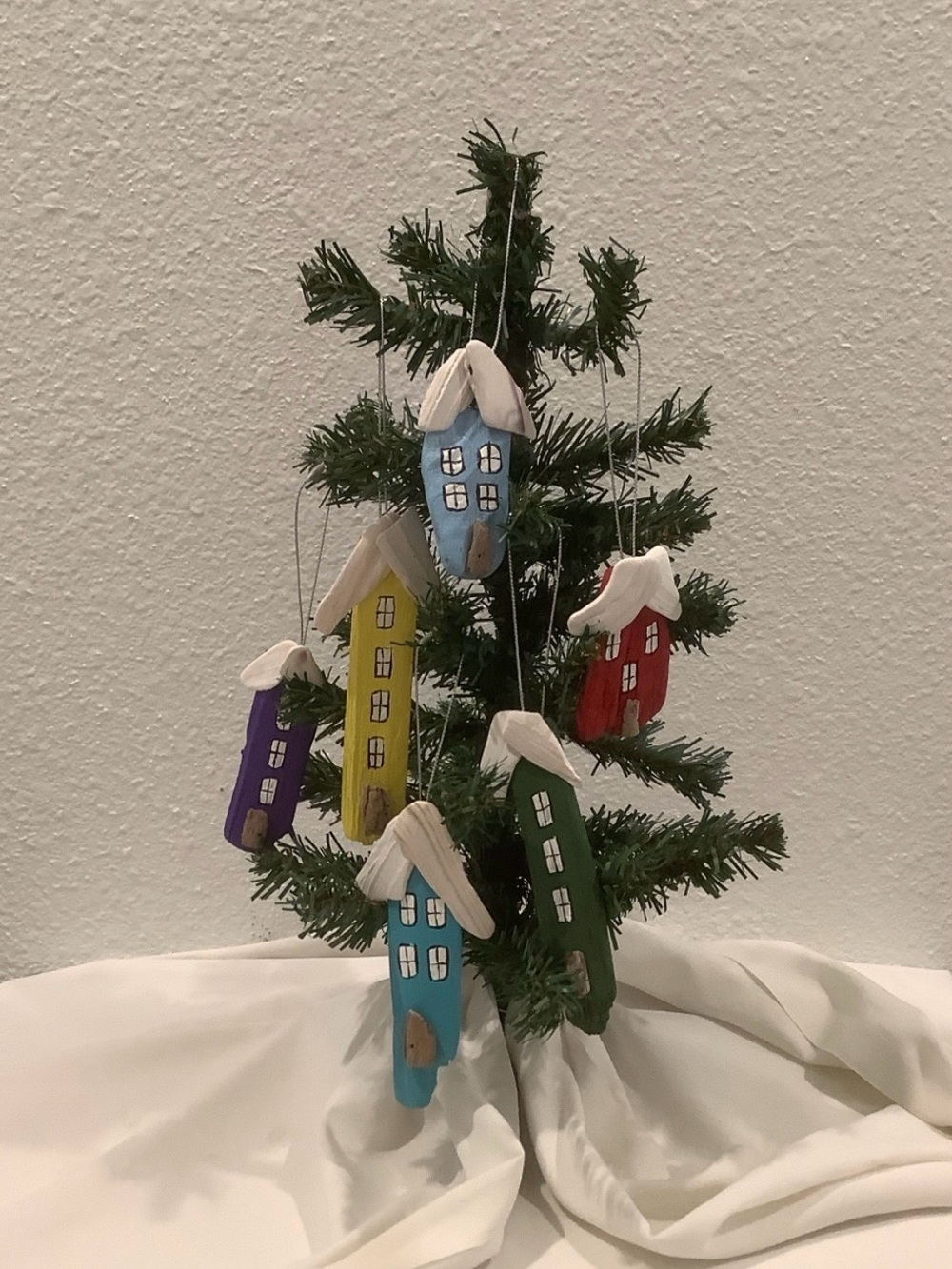 Driftwood Beach Houses With Seashell Roofs, Driftwood Christmas Ornaments